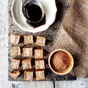 spiced molasses fudge